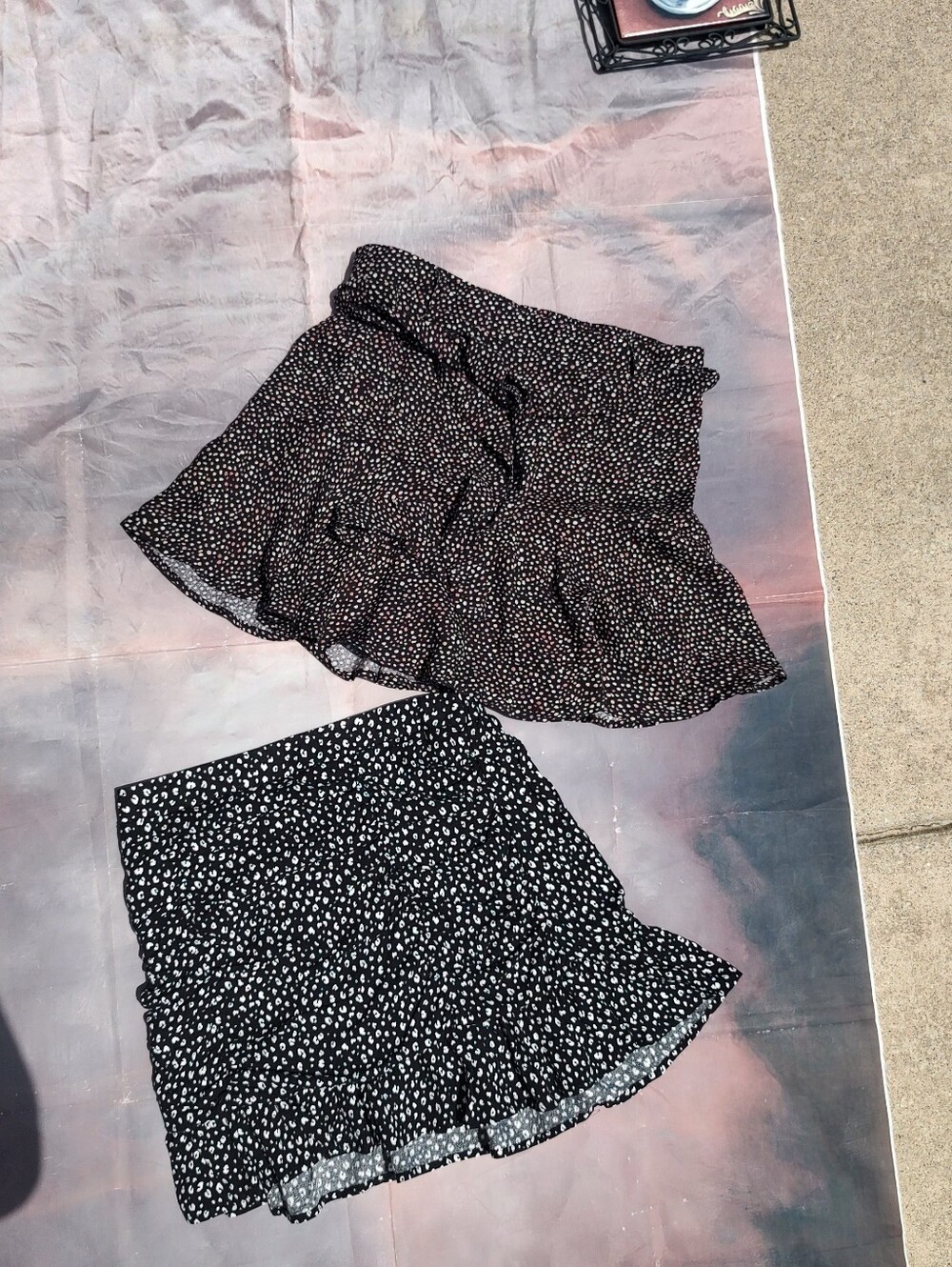 2 Urban Romantics Size Small Flirty Skirts! - Picture 3 of 7